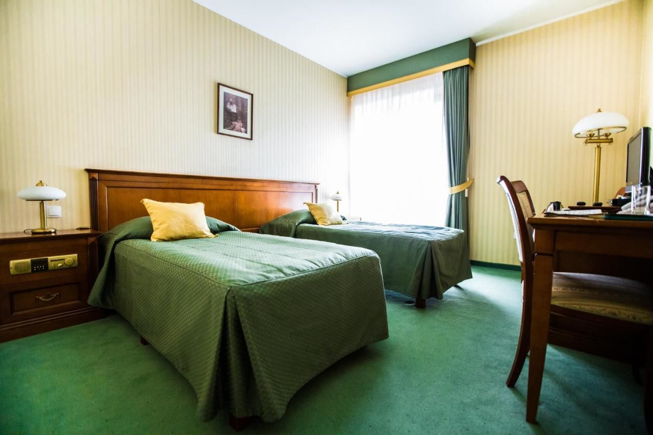 Отель Stacja Nowa Gdynia Bed & Breakfast Лодзь-27